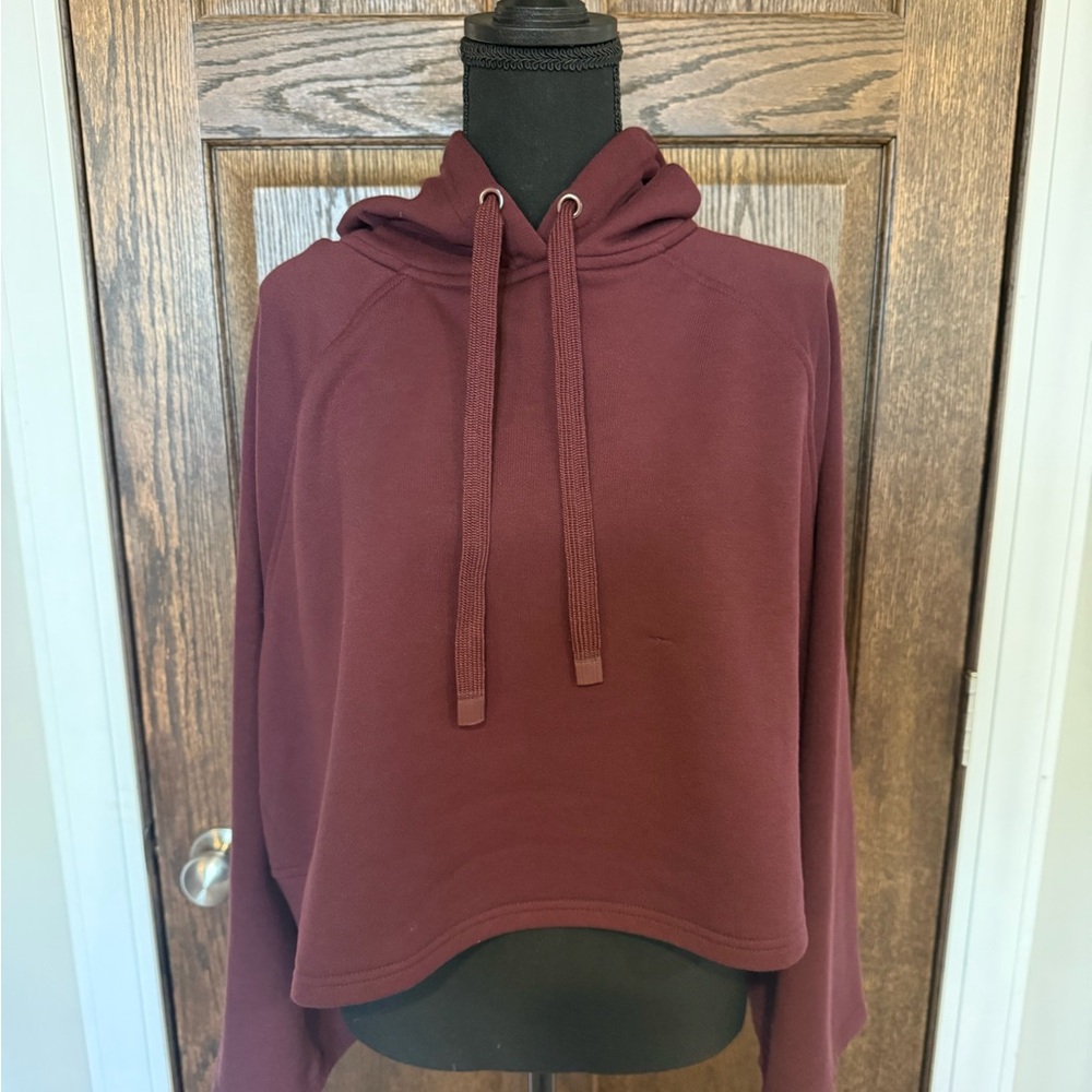 Athleta Women’s Cropped Hoodie in Maroon/Spiced Cabernet Size Large